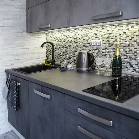 Diamond Apartment